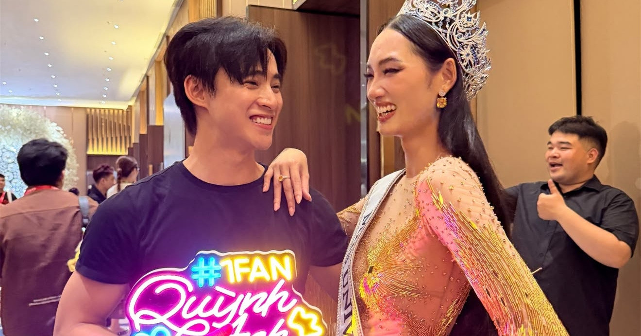 Hoa Hau Quynh Anh Tinh Tu Ban Trai My Nam Mc Mai Ngoc Noi Ve Cuoc Doi Ruc Ro 1285
