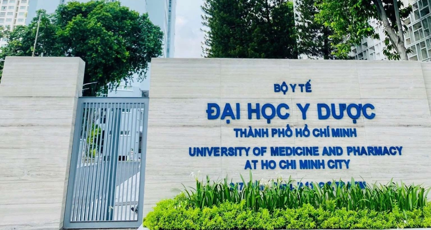 Hon 300 Bac Si Trung Tuyen Noi Tru Dh Y Duoc Tphcm 2026 Sau Cai Cach Tuyen Sinh 3045