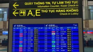 huong dan chi tiet cach doc bang thong bao dien tu trong san bay de tranh bo lo thong tin quan trong