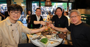 jensen huang an thit nuong binh dan ban thuong vu ty usd 713