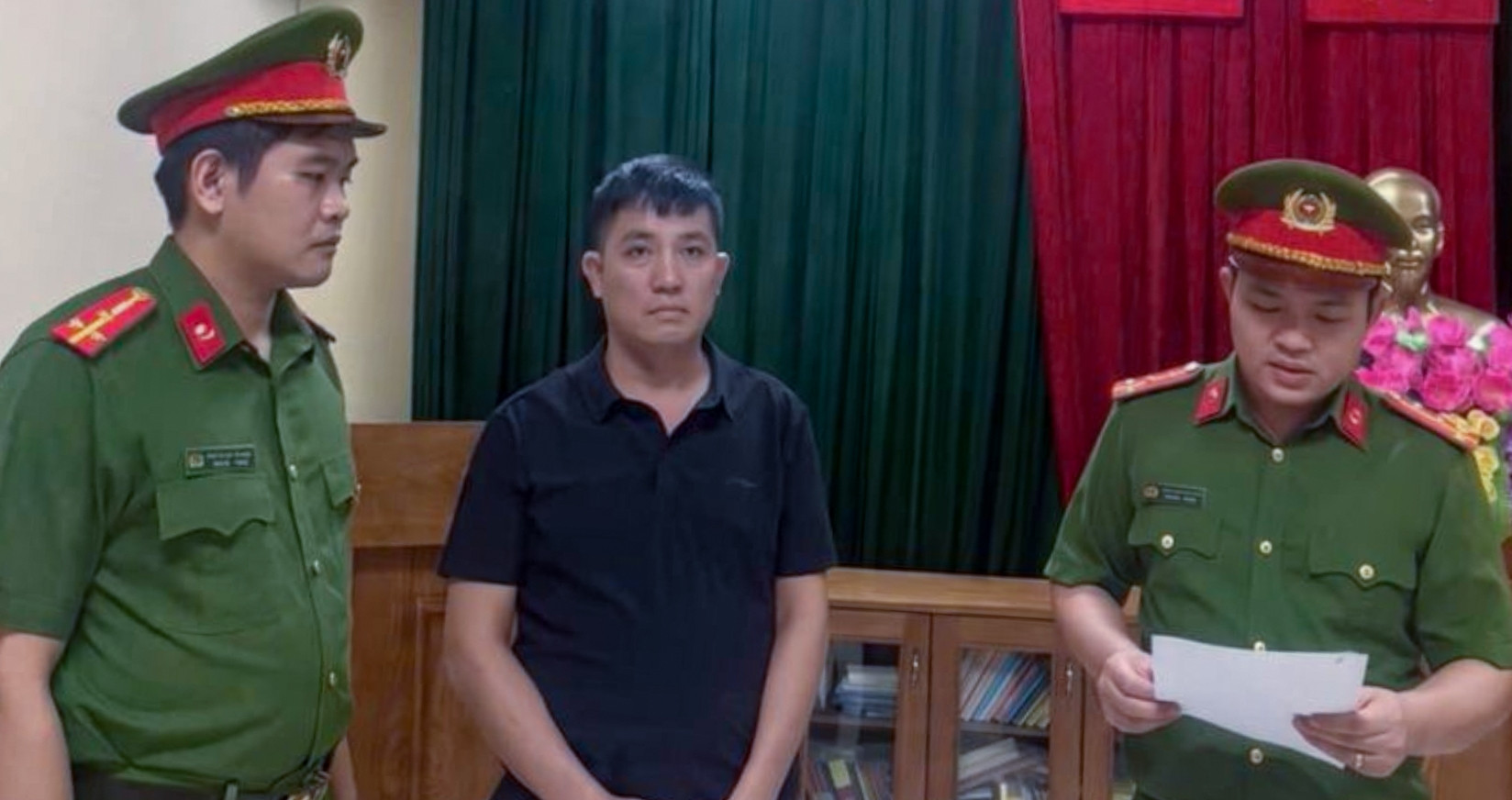 Khoi To Giam Doc Cong Ty Htc Tran Van Thanh 1078