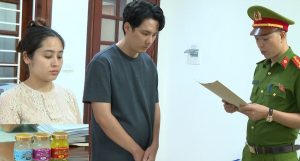 khoi to nguoi phu nu cam dau duong day san xuat yen gia thu giu 70 3915