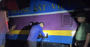 Lai Tau Cam Dau Duong Day Hut Trom Hang Tram Nghin Lit Dau Tai Ga Vinh 1159
