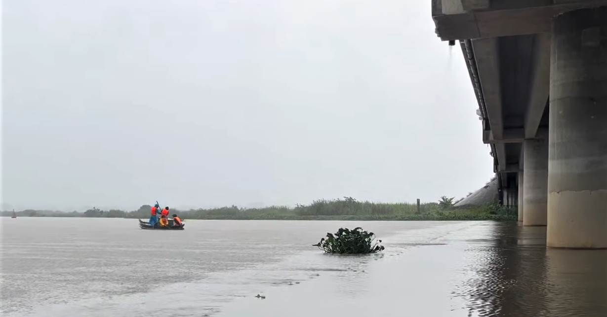 Lat Ghe O Da Nang Vo Bam Bao Co Troi Gan 300M Thoat Chet Chong Mat Tich 798