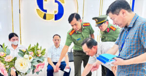 lat tay duong day co chuyen gia tham my moi hoc het lop 9 1743