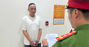 Loi Dung Luc Giao Ca Nam Nhan Vien Casino Trom 120 1479