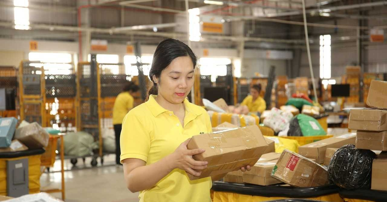 Luat Buu Chinh Sua Doi Phan Dinh Ro Buu Chinh Voi Van Tai Logistics 2073