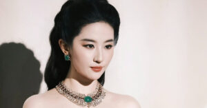 Luu Diec Phi Cat Hinh Ho Ngoc Ha Khoi Anh Chup Chung Khong Chi La On Ao Showbiz Viet 2.Webp
