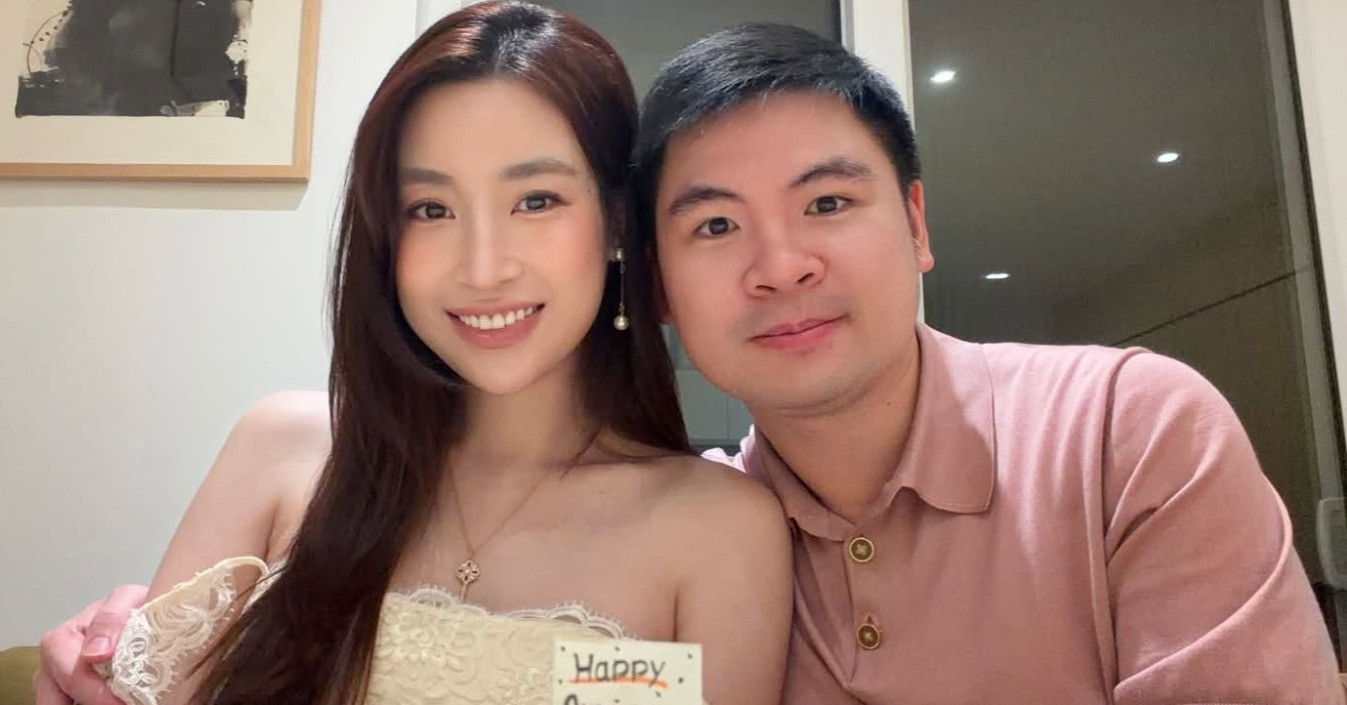 Mai Phuong Thuy Dang Yeu Hoa Hau Do My Linh Tang Qua Xin Cho Chong Chu Tich 1066