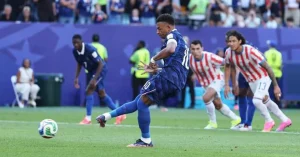Mbappe1 17832076551921051853010 81 0 438 681 Crop 1783207825660911352696