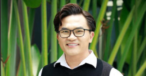 Mc Dai Nghia Tu Tap Song Doc Than Kin Tieng Va Quyet Dinh Bat Ngo Tuoi 48 438