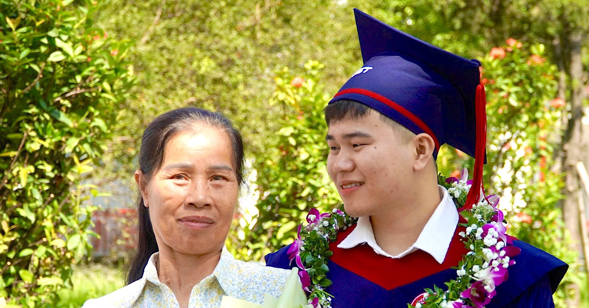 Me Don Than Lam Ray Nuoi Con Tot Nghiep Thu Khoa Bach Khoa Ha Noi 833