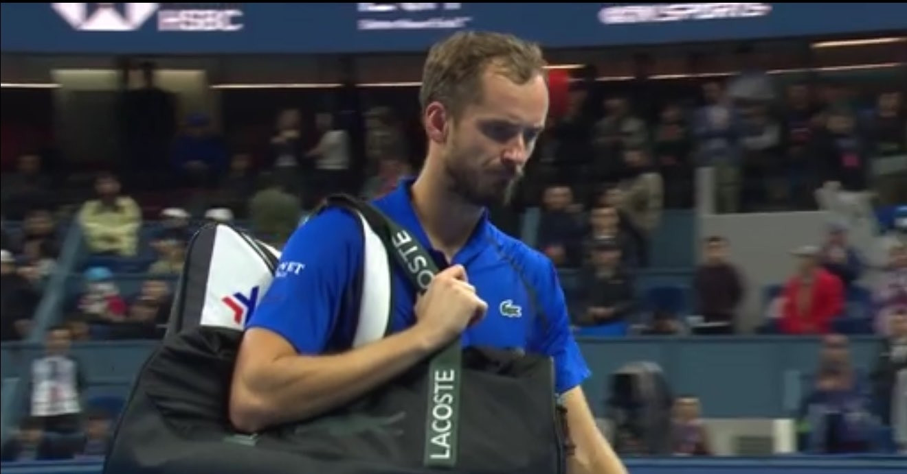 Medvedev Bi Xu Thua Vi Hanh Dong Gay Soc Djokovic Vao Chung Ket China Open 2933