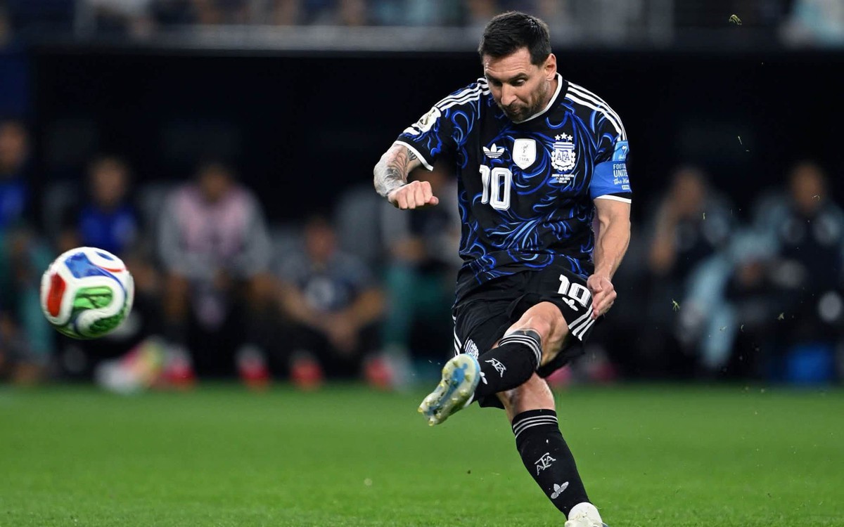 Messi 17911205159121981109341 0 0 1280 2048 Crop 17911205485061200221184