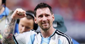Messi Noi Ro Ly Bat Khoc Sau Chien Thang Ai Cap 1640