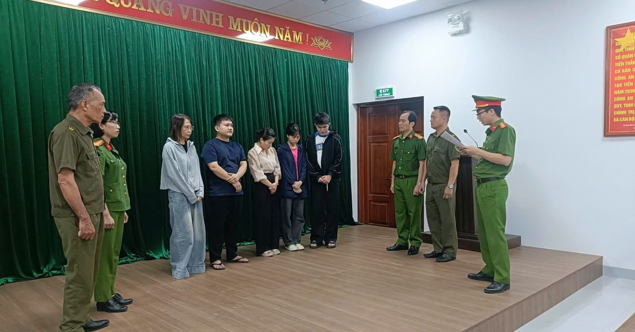 Mo Spa Cho Nguoi Dong Gia Bac Si Doa Khach De Ep Mua Goi Tri Lieu Dat Tien 2022