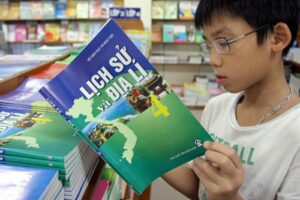 mot chuong trinh nhieu bo sach giao khoa mung hay lo