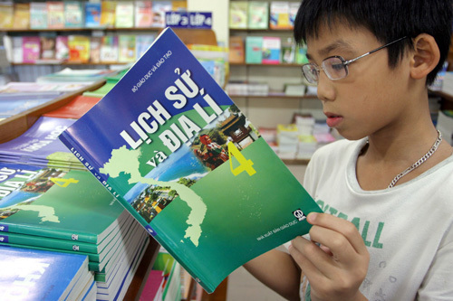 mot chuong trinh nhieu bo sach giao khoa mung hay lo
