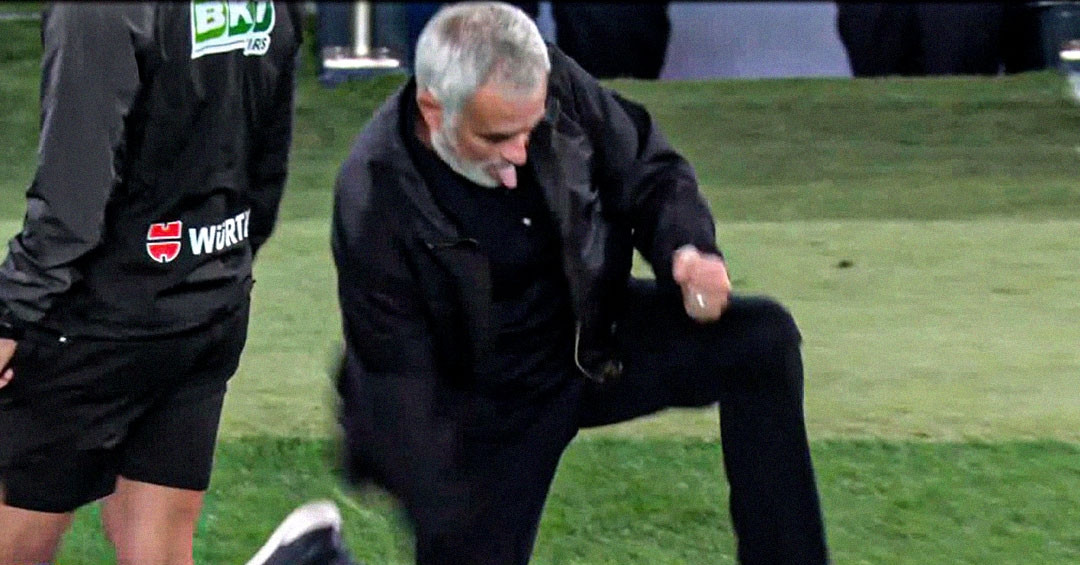 Mourinho An Mung Phong Cach Khi Real Madrid Ha Barca 304
