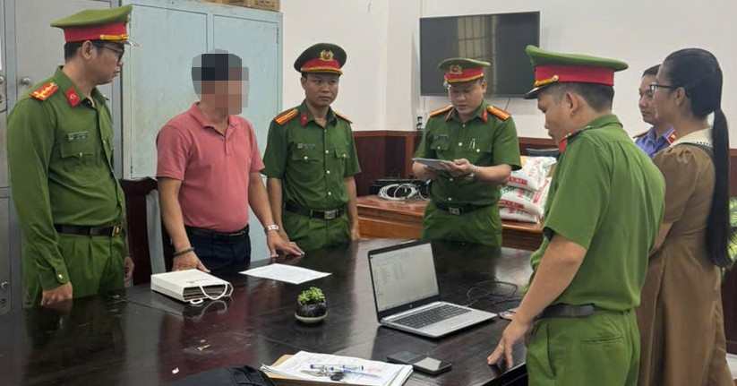 Nam Nhan Vien Ngan Hang Lua Hon 73 Ty Dong Chi Voi Mot Chieu Tro 1621