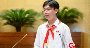 nam sinh tung la chu tich quoc hoi tre em ghi dau an o ky thi lop 10 chuyen 1357