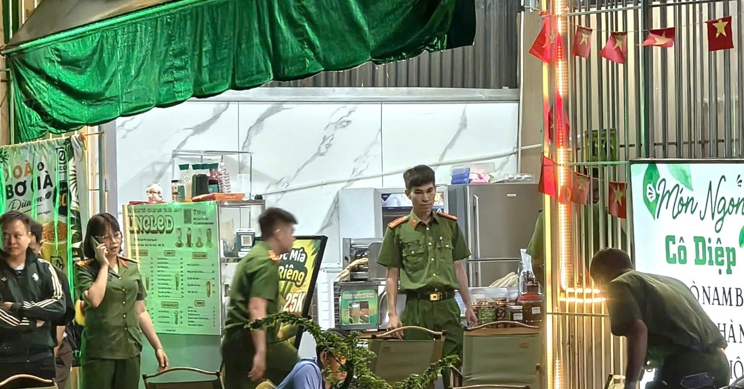 Nghi Pham Ban 5 Phat Vao Dau Nguoi Dan Ong Da Coi Bo Ao Khoac Grab Khi Tau Thoat 1936