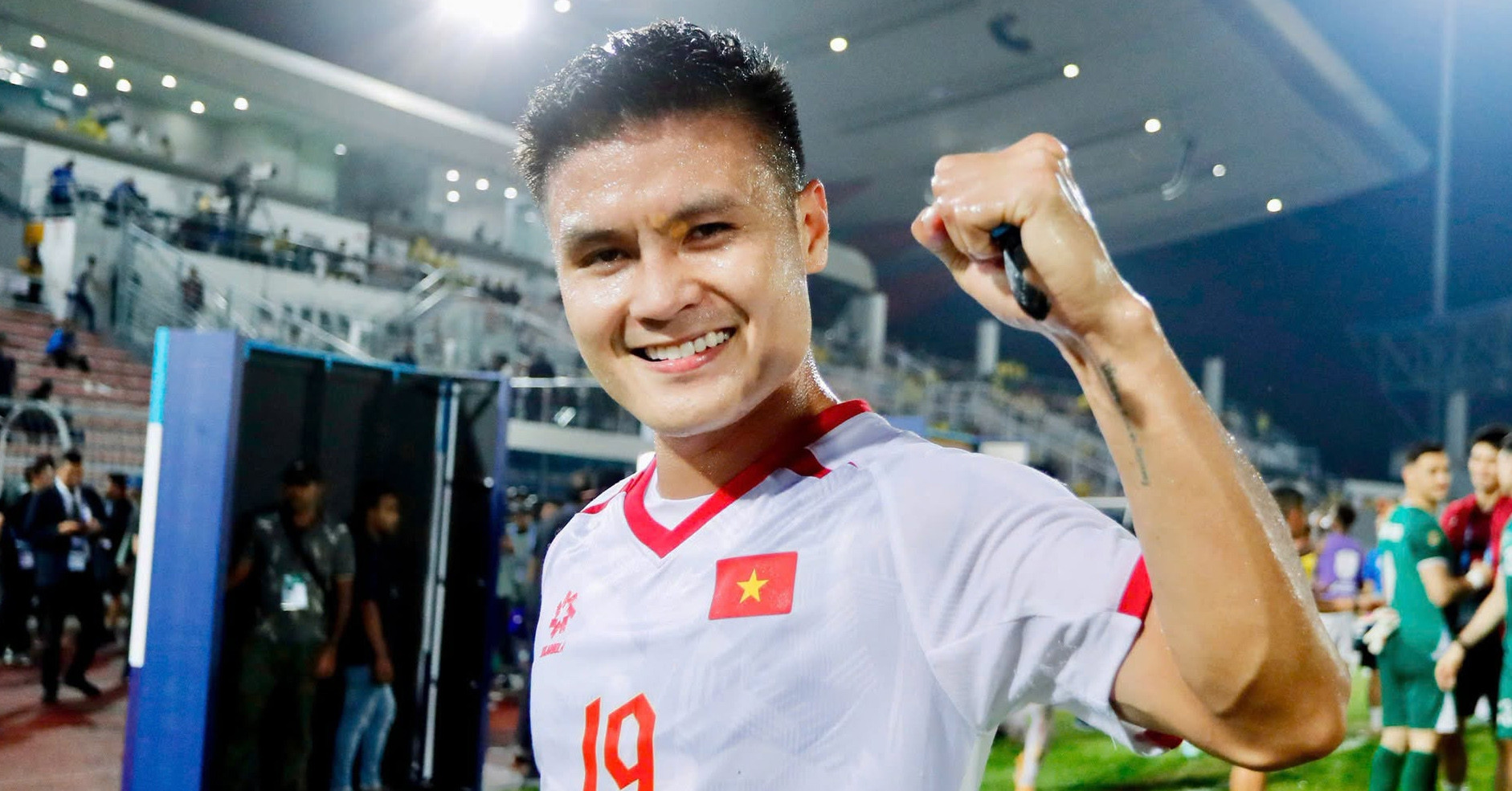 Nguoi Ham Mo Nhan Tin Cuc Vui Truoc Tran Tuyen Viet Nam Vs Malaysia 1879