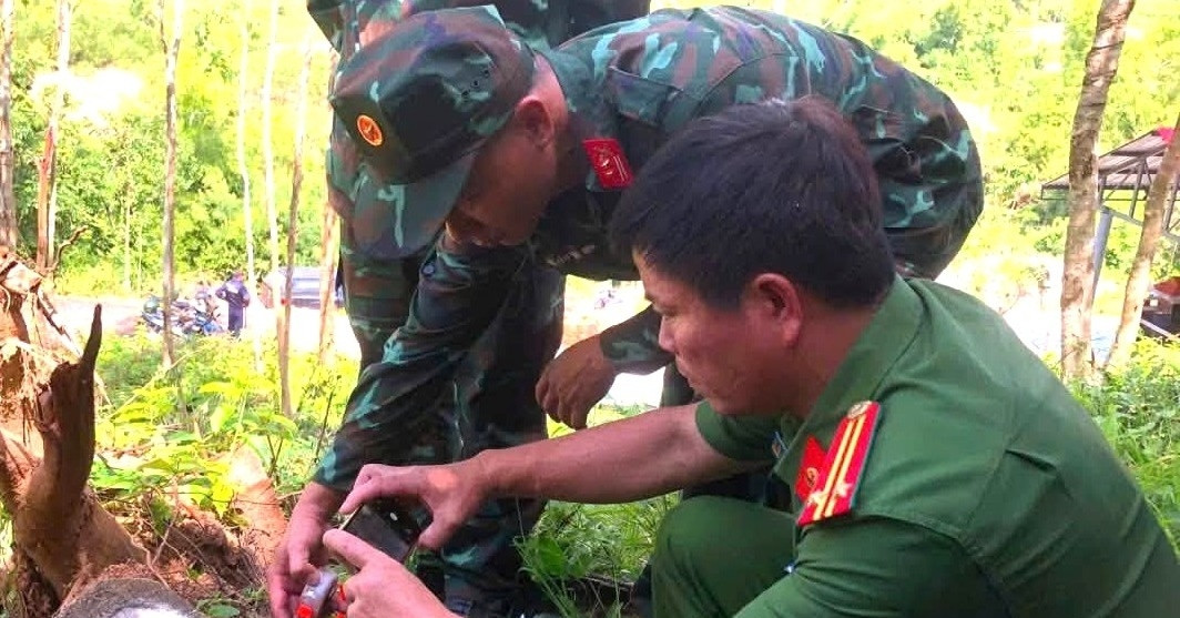Nguoi Phu Nu 2 Lan Bao Tin Giup Quy Tap 2 Hai Cot Liet Si 2146