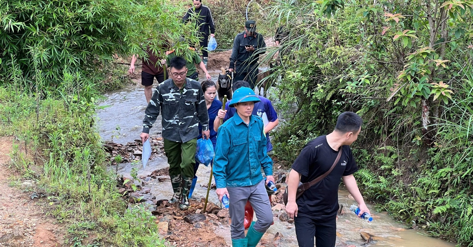 nguyen nhan be trai 22 thang tuoi tu vong sau 5 ngay mat tich khi di cung di 921