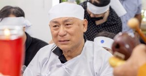 Nsnd Ta Minh Tam Khoc Nghen Trong Dam Tang Vo Nghe Si Bach Van 1501