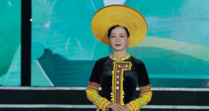 Nsưt Chiều Xuân, Diễn Viên Nguyệt Hằng Gây Bất Ngờ Ở Sàn Diễn Thời Trang 3 Nsut Chieu Xuan Dien Vien Nguyet Hang Gay Bat Ngo O San Dien Thoi Trang 228
