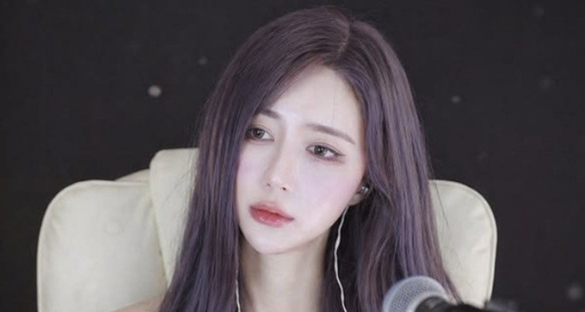 nu ca si qua doi dot ngot o tuoi 28 1704