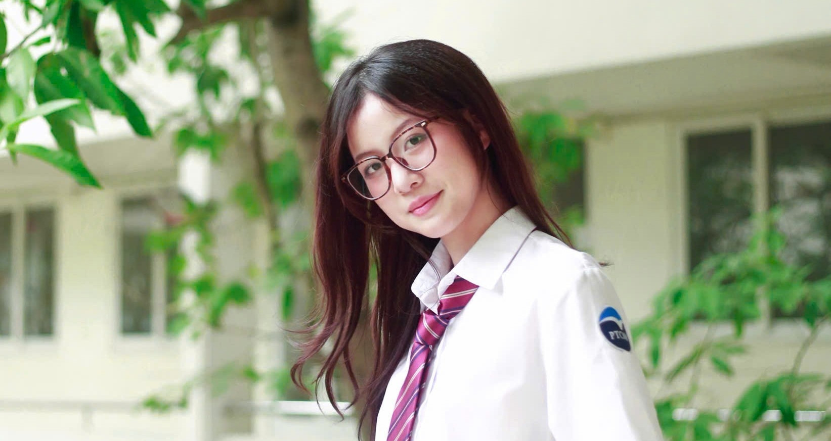 Nu Sinh Chuyen Trung Co Ielts 8 670