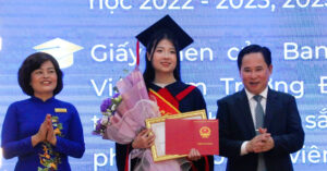 nu sinh thu khoa duoc truong dac cach tuyen dung o lai lam viec 1560