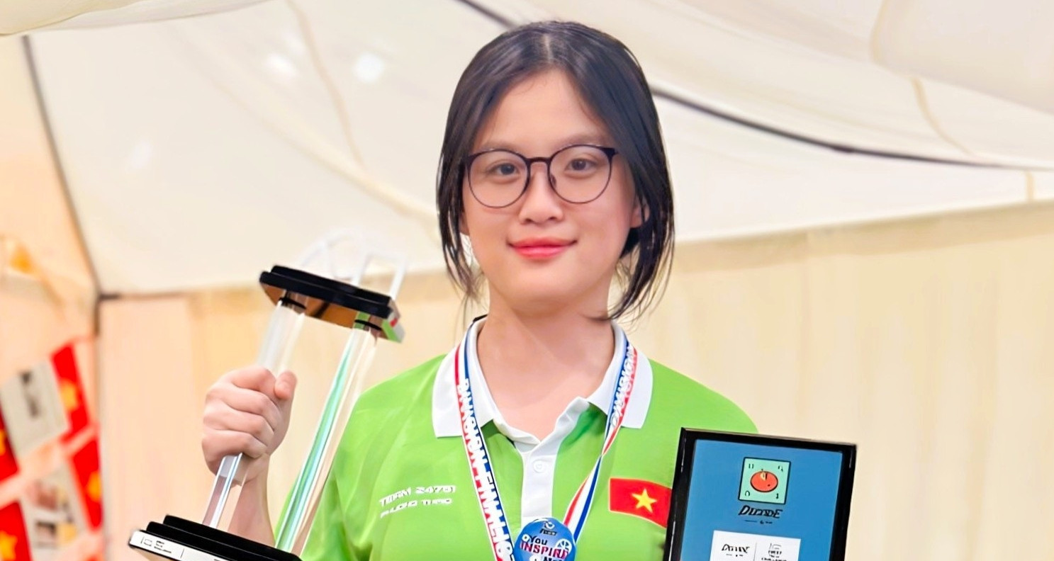 Nu Sinh Truyen Cam Hung O Cuoc Thi Robot Quoc Te Duoc Tuyen Duong Thanh Nien Song Dep 222