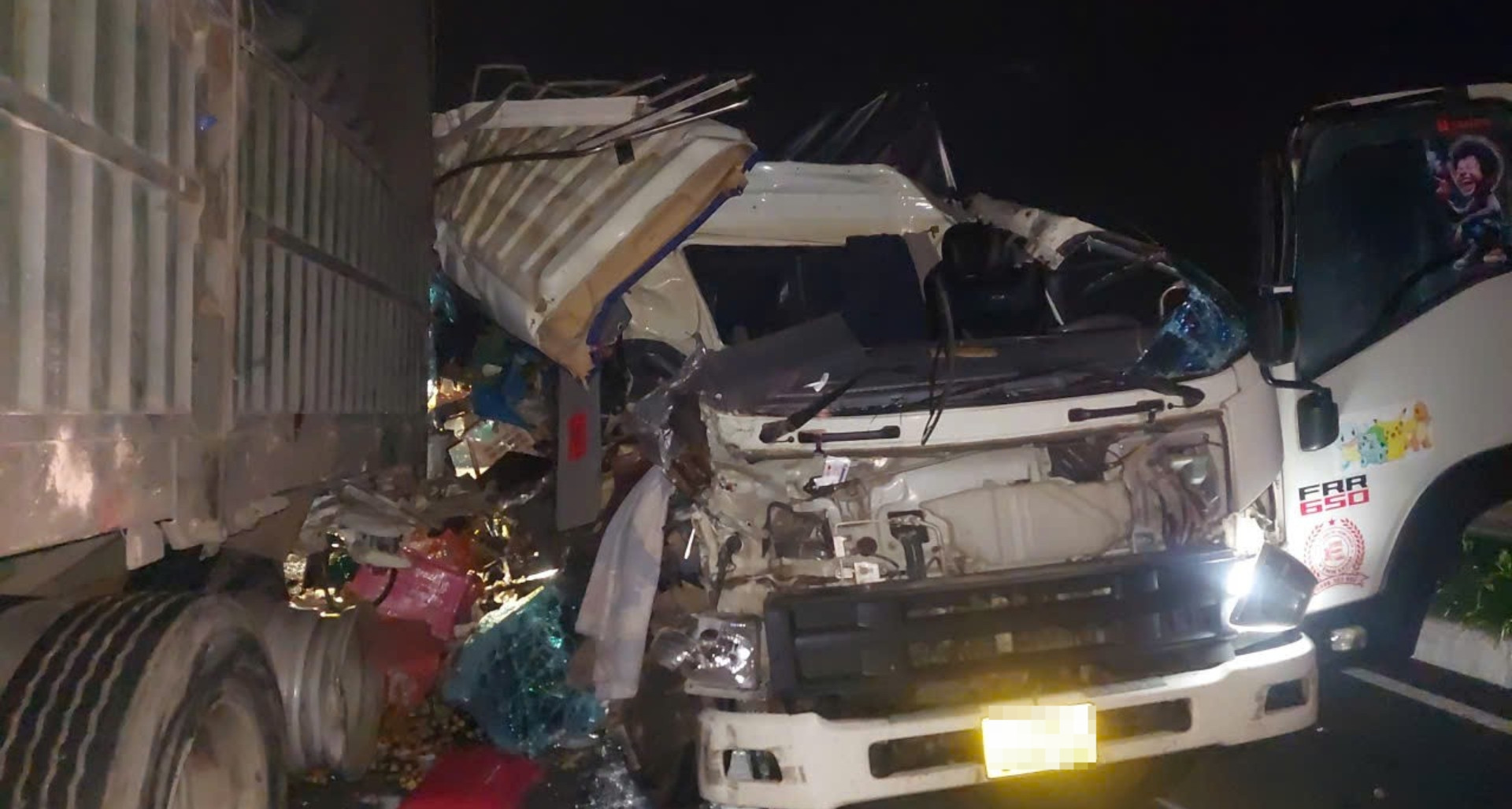 O To Tai Tong Xe Container Tren Cao Toc Phu Xe Tu Vong 556