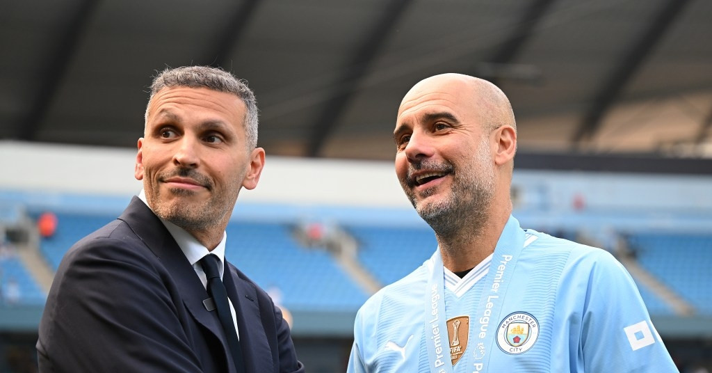 Pep Guardiola Bat Ngo Tro Lai Man City 65