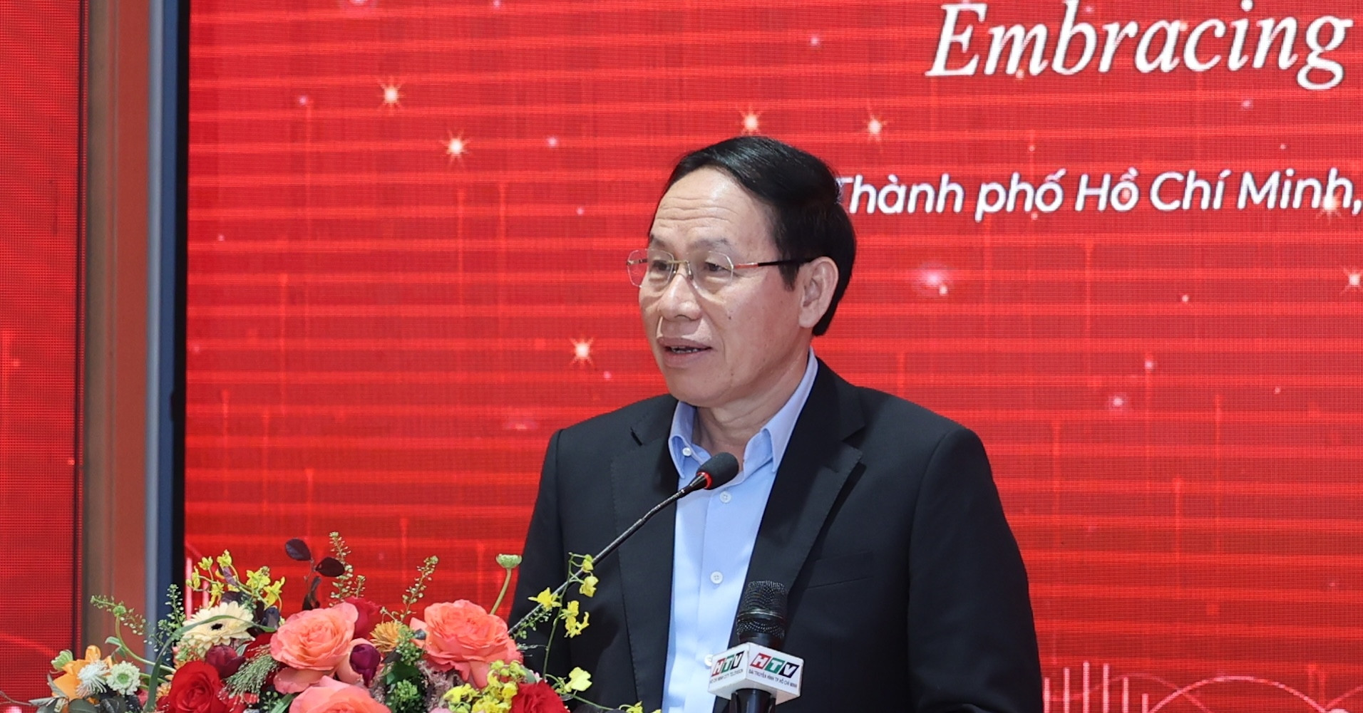 Pho Thu Tuong Dung Nghien Cuu Roi Bo Khoa Lai Vut Luon 769