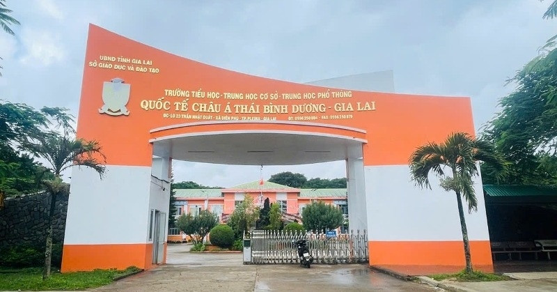 Phu Huynh Phan Anh Con Phai Chuyen Truong Sau Mot Tuan Nhap Hoc Nha Truong Noi Gi 707