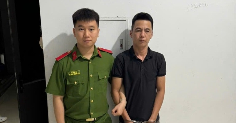 Phu Xe Cam Gay Bong Chay Danh Gay Tay Nam Tai Xe Xe Khach Khac 2557