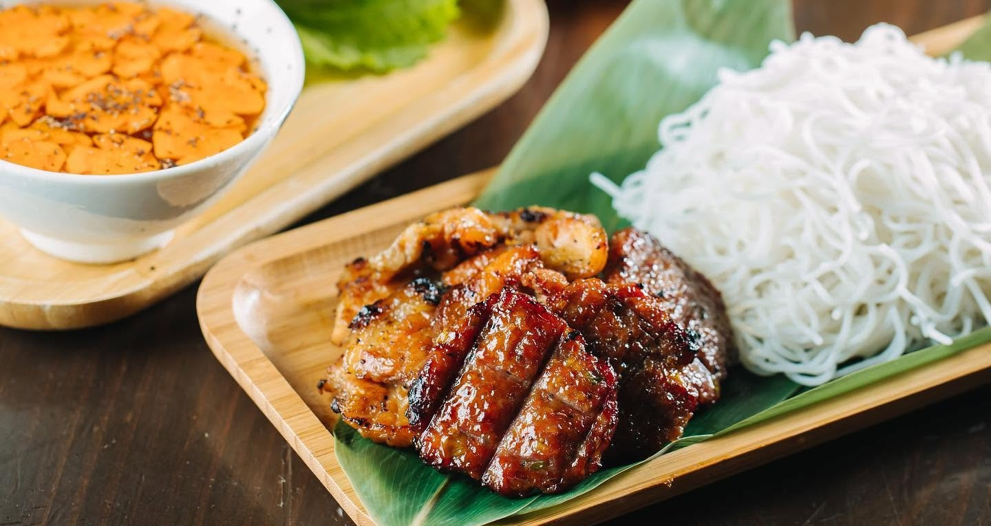 Quan Viet Tai My Khien Thuc Khach An Xong Phai Goi Do Thua Dem Ve Vi Qua Ngon 2468