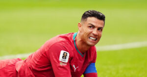 ronaldo lap them ky luc trong ngay buon cua bo dao nha 194