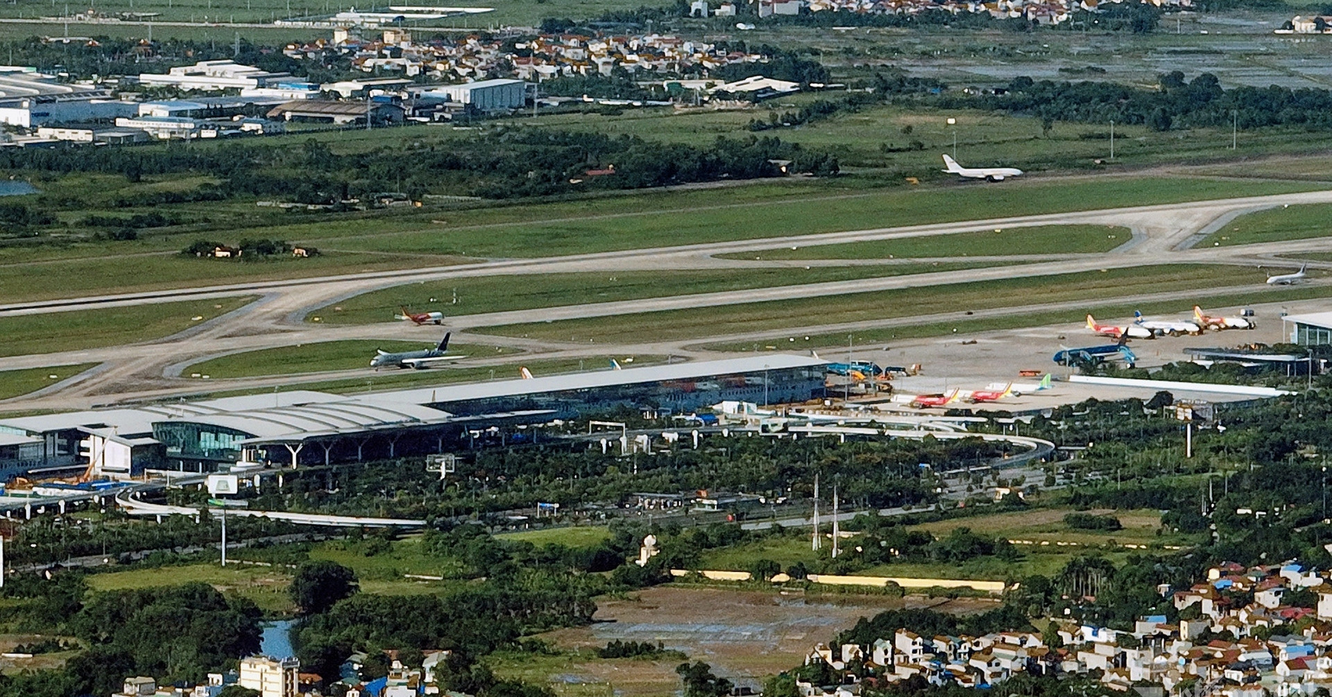 san bay noi bai cat bi lien tiep xuat hien uav dieu uy hiep an toan bay 3095
