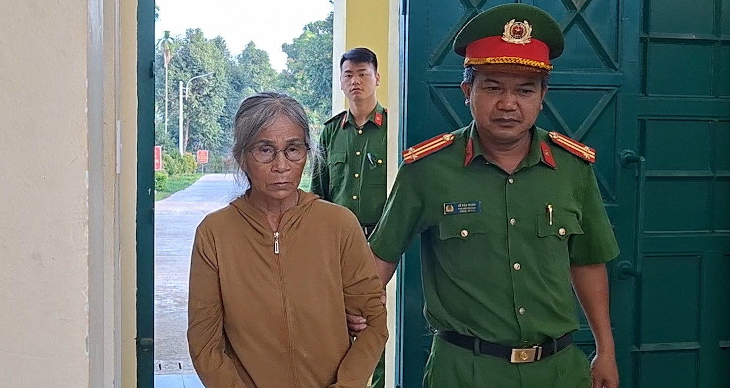 Sát Hại Bạn Thân Cướp Vàng, Người Phụ Nữ Trốn Trại 43 Năm Rồi Đổi Tên, Lập Gia Đình Sat Hai Ban Than Cuop Vang Nguoi Phu Nu Tron Trai 43 Nam Roi Doi Ten Lap Gia Dinh 1538