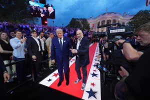 Ông Trump mừng tuổi 80 với sự kiện UFC đặc biệt tại Nhà Trắng 1 sinh nhat trump 6