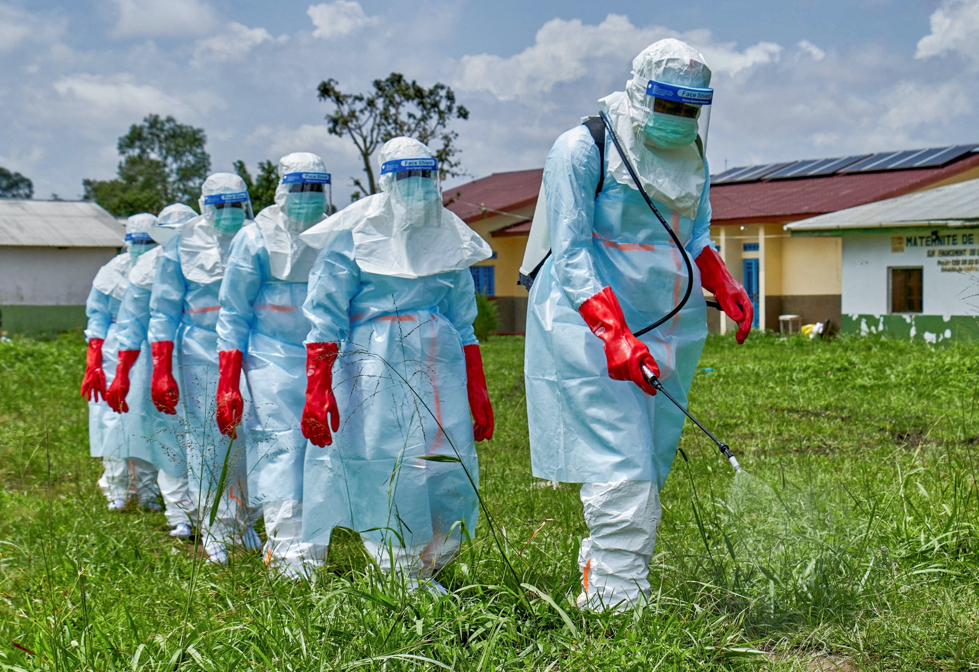 so ca tu vong do dich ebola o cong hoa dan chu congo tang len 100 nguoi