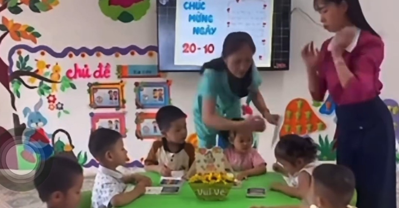 Tam Dinh Chi Hai Co Giao Mam Non Tat Hoc Sinh O Thanh Hoa 636