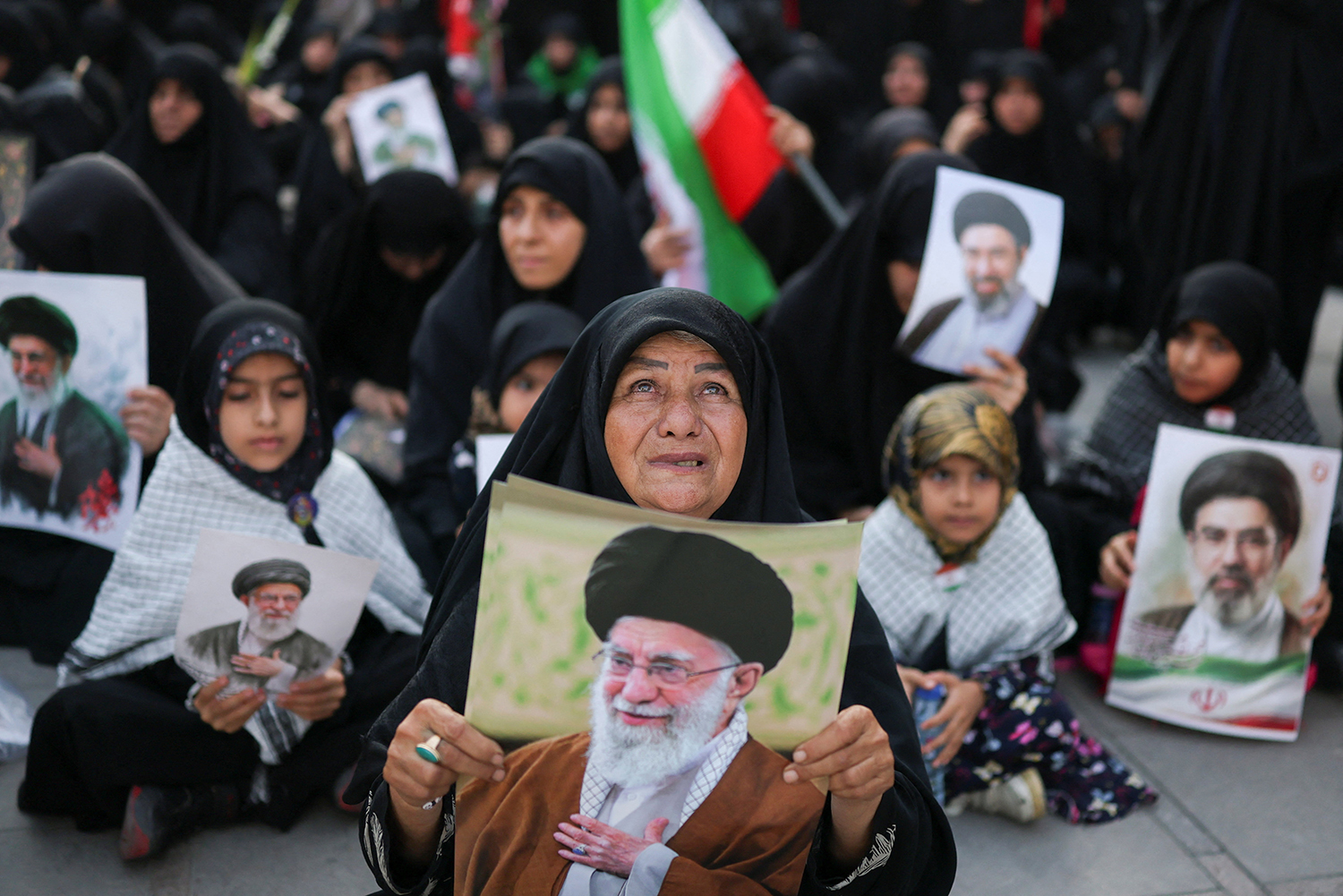 tang le khamenei