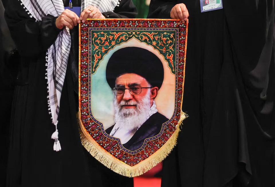 tang le khamenei 2 0