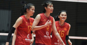 thanh thuy vat va ganh team o tuyen bong chuyen nu viet nam 2628